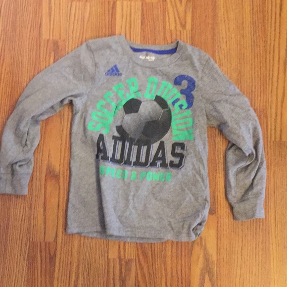 Boys adidas size 7 soccer shirt - Picture 1 of 3